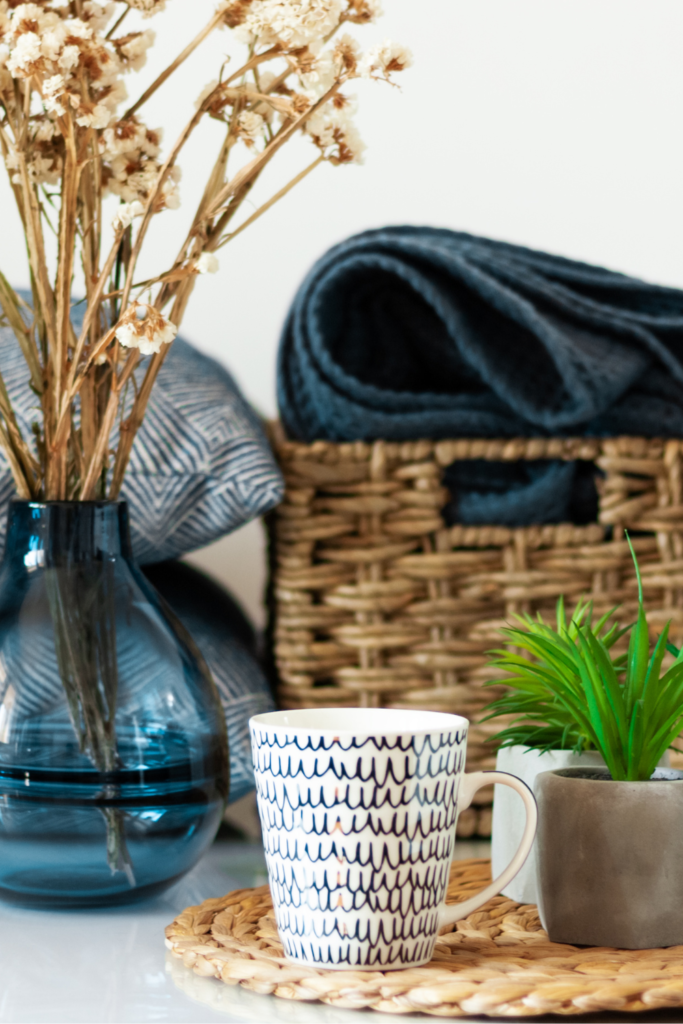 10 Cozy Home Gifts for Anyone Who Loves a Warm Space white and beige cozy home photo collage (pinterest pin) (4)